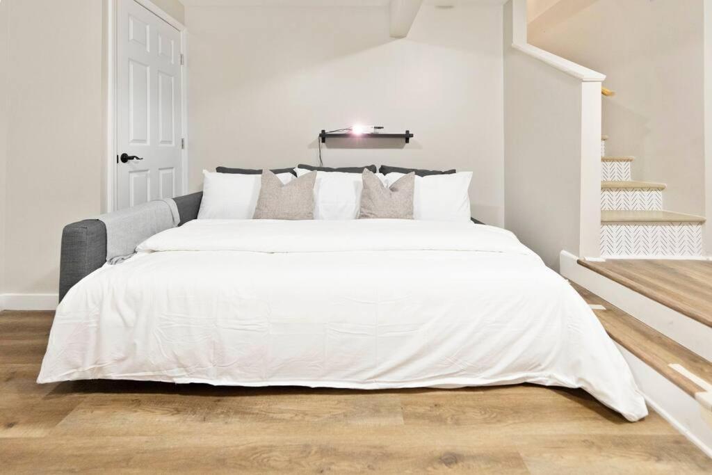 Brand New Cozy Modern Bungalow W/Hot Tub+Movieroom 7 Min From Uptown Charlotte Exterior foto
